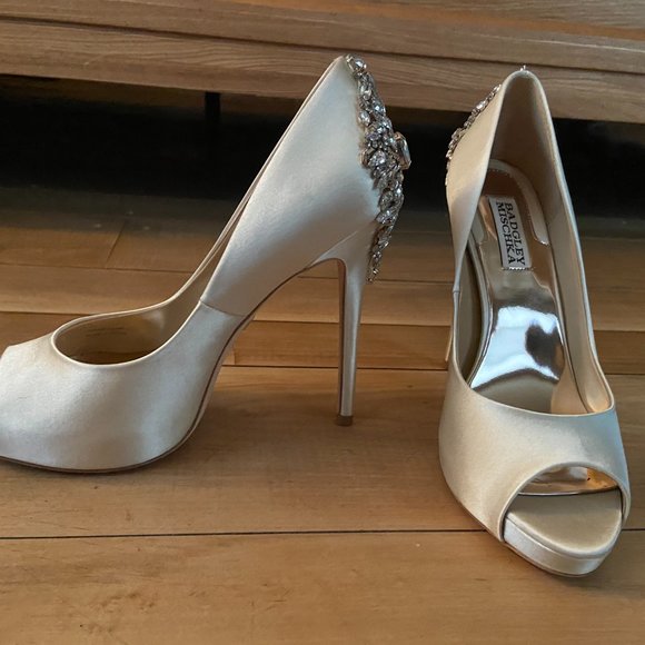 Badgley Mischka Ivory Satin "Kiara" Peeptoe Pumps